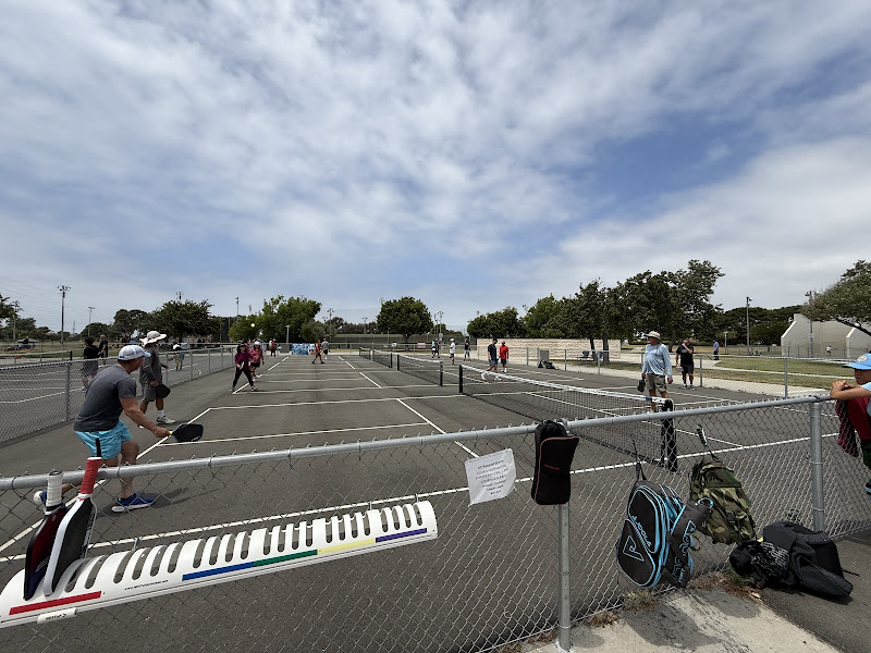Pickleball-Courts-California-Huntington Beach-Edison Park Tennis and Pickleball Courts